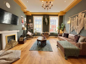Unique & Luxurious 2 Bedroom City Centre Apartment